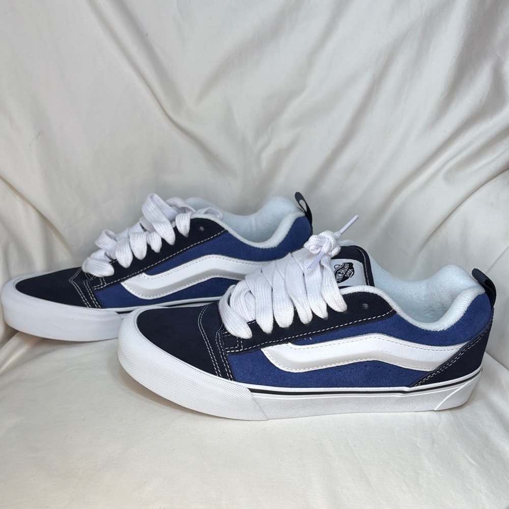 Vans Knu Skool Skate Shoe Navy True White Low-Top Sneakers - Picture 3 of 9
